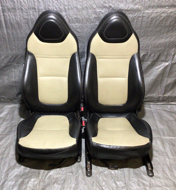 2009 Saturn Sky / Pontiac Black / Red Leather Seats