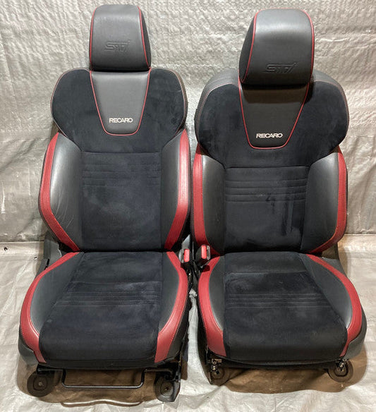 2008 Nissan 350Z Coupe Front Seats