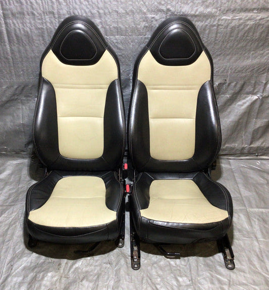 2009 Saturn Sky / Pontiac Black / Red Leather Seats